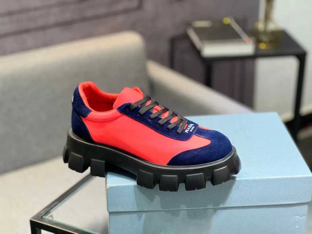 Men's shoes 💰540 Prada Latest 2025ss spring and summer catwalk series Thick-soled platform platform Casual sports shoes Couple style ☑️ Bold contrasting bright colors and fashionable combination Casual sports style design with exquisite details Classic personalized gear thick sole Increased comfort and unique modern trend style 🚩 Fabric: Cowhide ➕ Cloth Lining: Sheepskin Outsole: Original molded ultra-light foam material Sole thickness: 4.5CM Size: 35-45 (Female 40, Male 45, customized, non-returnable)